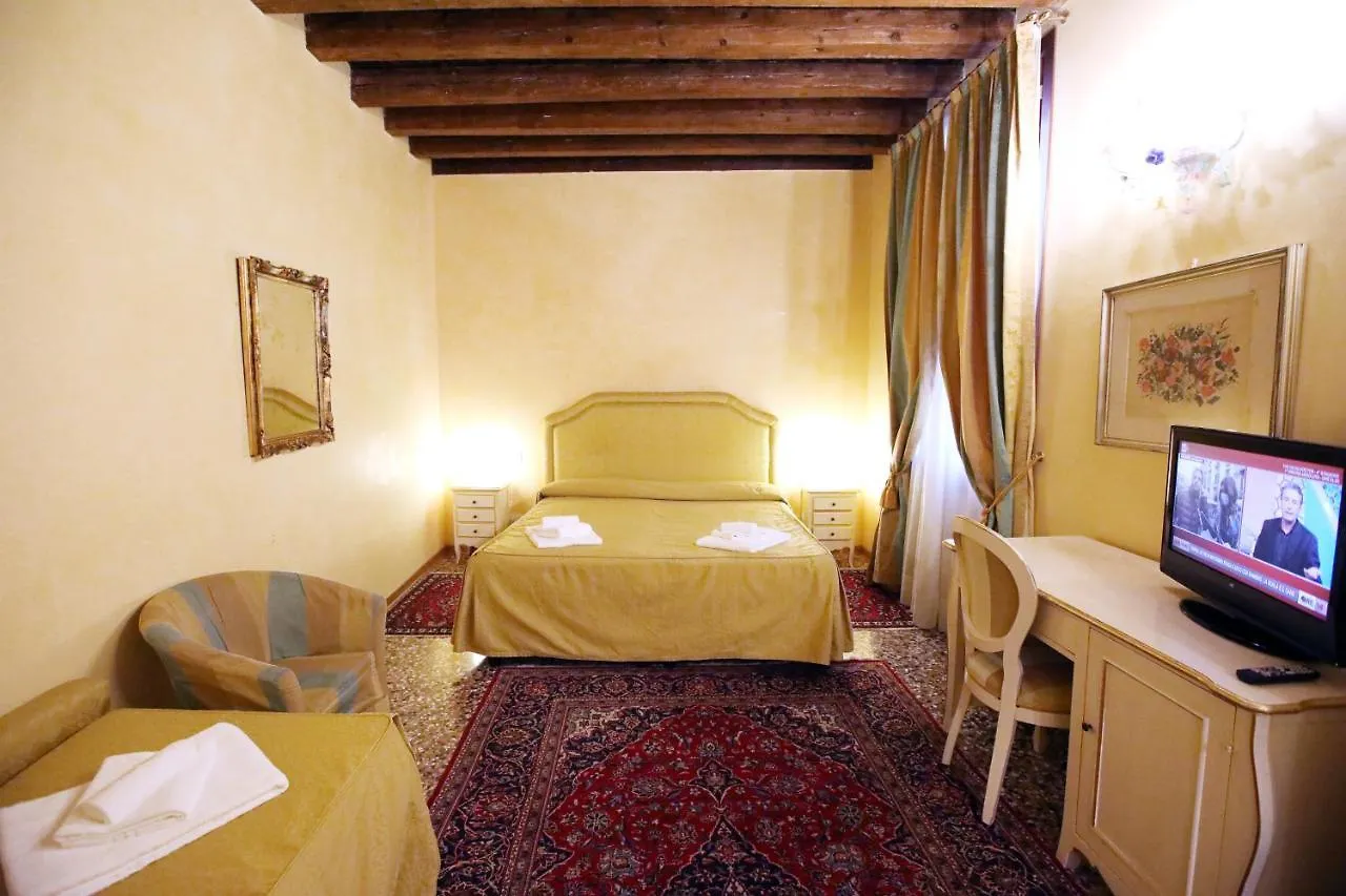 Alla Vigna Venice 2*,  Italy